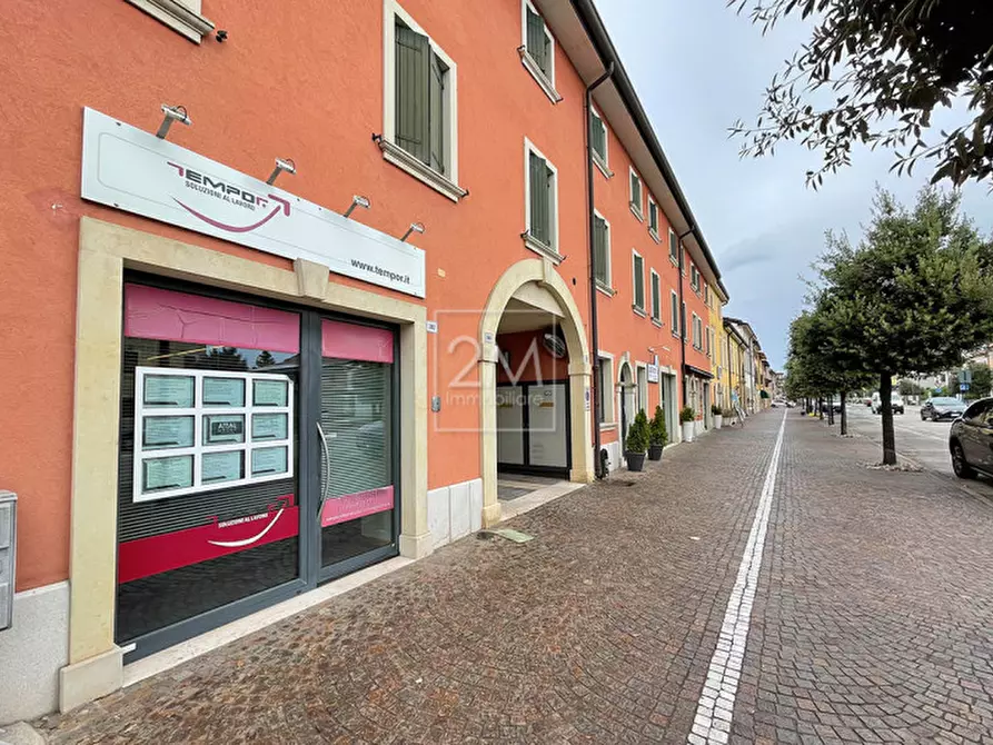 Immagine 3 di Negozio in affitto  in Via Nino Bixio a Villafranca Di Verona