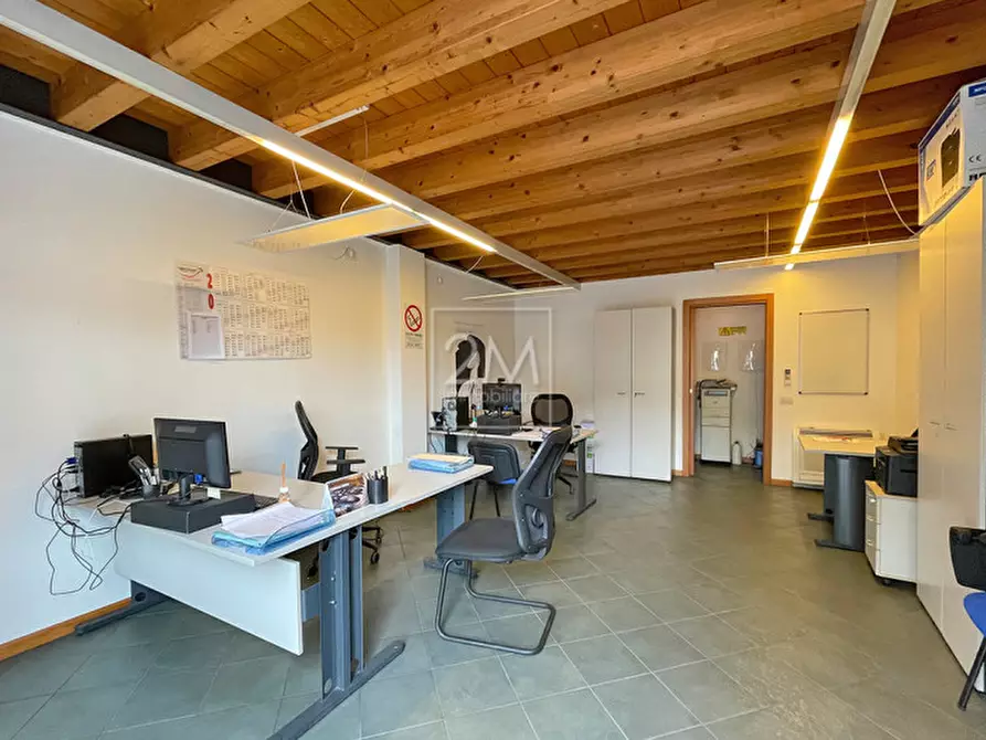 Immagine 4 di Negozio in affitto  in Via Nino Bixio a Villafranca Di Verona