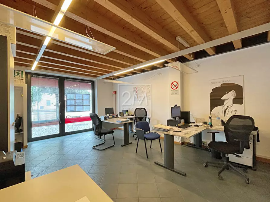 Immagine 7 di Negozio in affitto  in Via Nino Bixio a Villafranca Di Verona