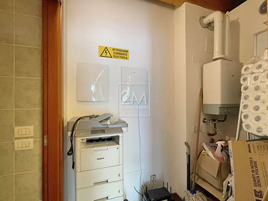 Immagine 8 di Negozio in affitto  in Via Nino Bixio a Villafranca Di Verona