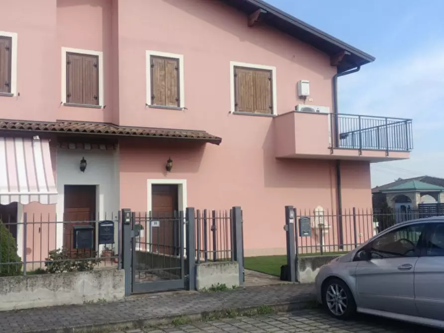 Immagine 2 di Appartamento in vendita  in Via Stradivari 28/A a Pandino