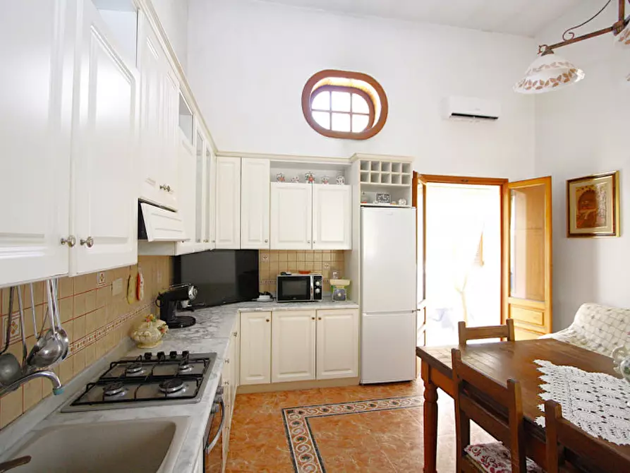 Immagine 43 di Casa indipendente in vendita  in Via Francesco De Pinedo a Casarano