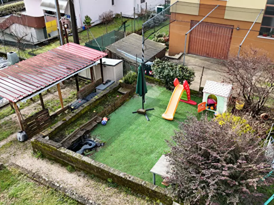 Immagine 14 di Appartamento in vendita  in Via Calbarine 3 a Schio