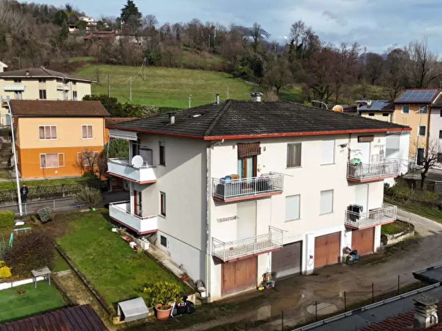 Immagine 17 di Appartamento in vendita  in Via Calbarine 3 a Schio