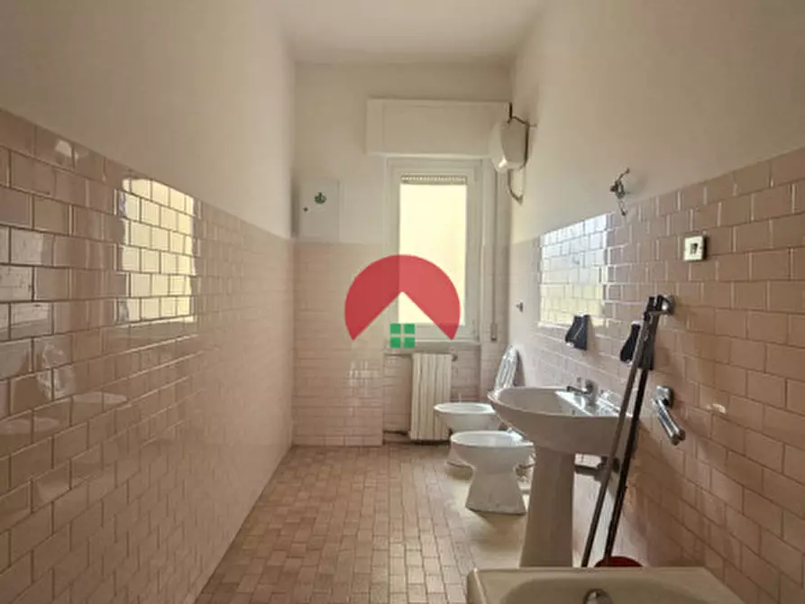 Immagine 14 di Ufficio in affitto  in Via Nazionale a Matera