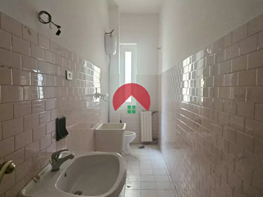 Immagine 15 di Ufficio in affitto  in Via Nazionale a Matera