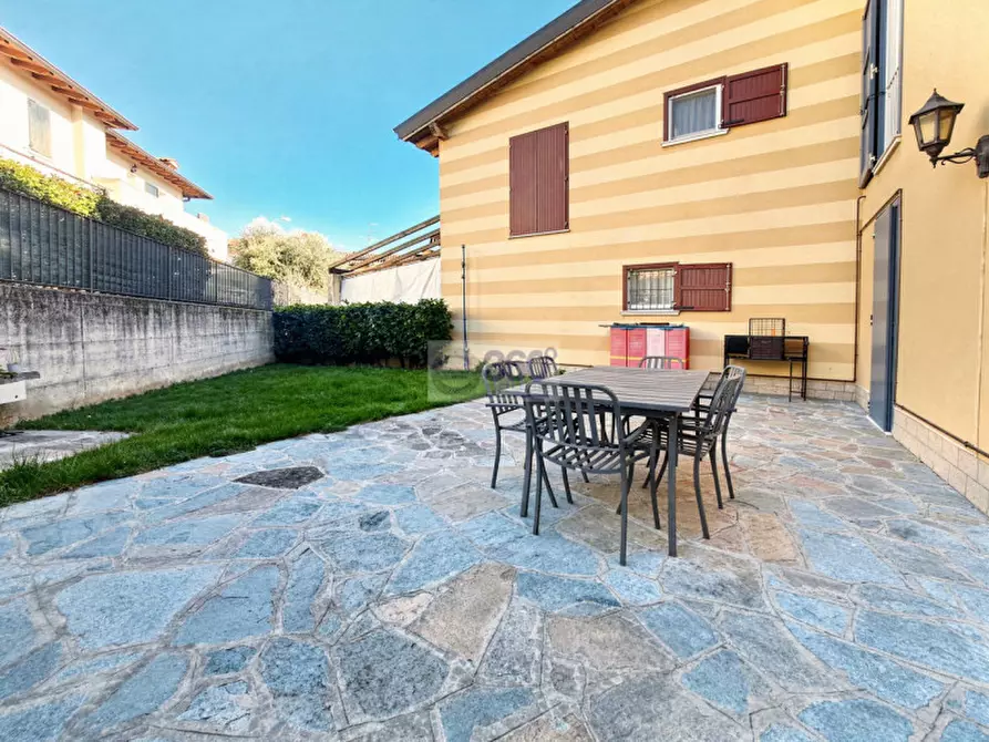 Immagine 2 di Appartamento in vendita  in Via Degli Alpini a Passirano