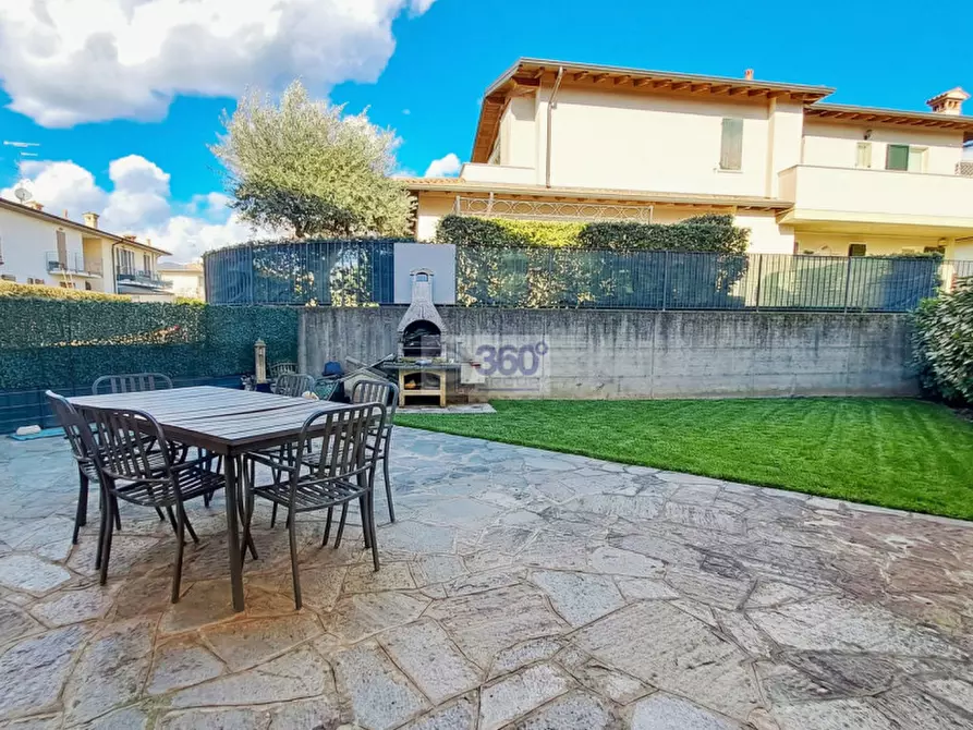 Immagine 11 di Appartamento in vendita  in Via Degli Alpini a Passirano