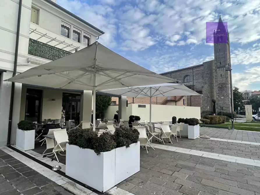 Immagine 1 di Attività commerciale in vendita  a Abano Terme