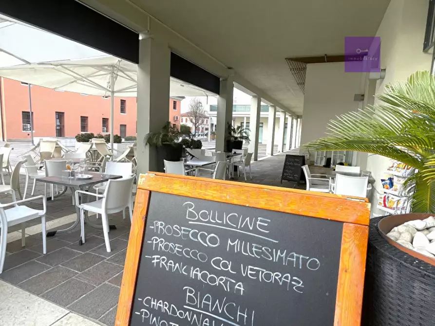 Immagine 4 di Attività commerciale in vendita  a Abano Terme