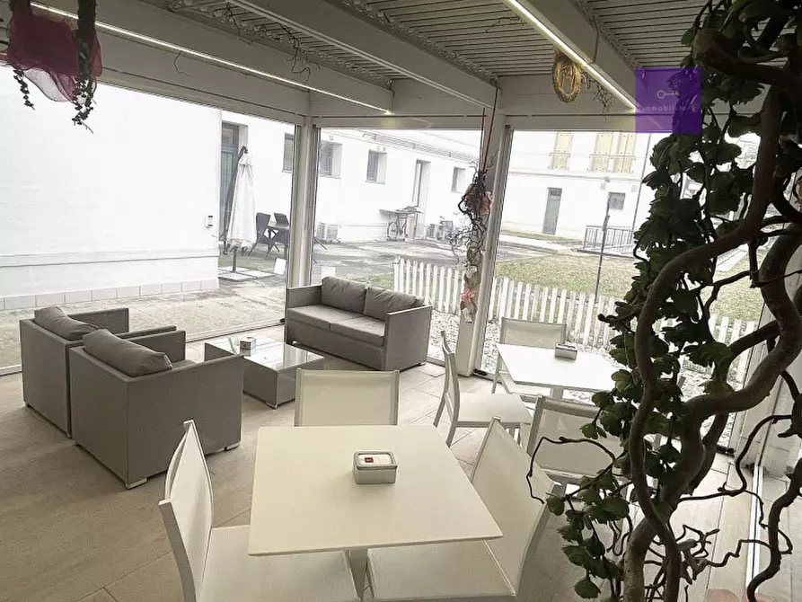 Immagine 17 di Attività commerciale in vendita  a Abano Terme