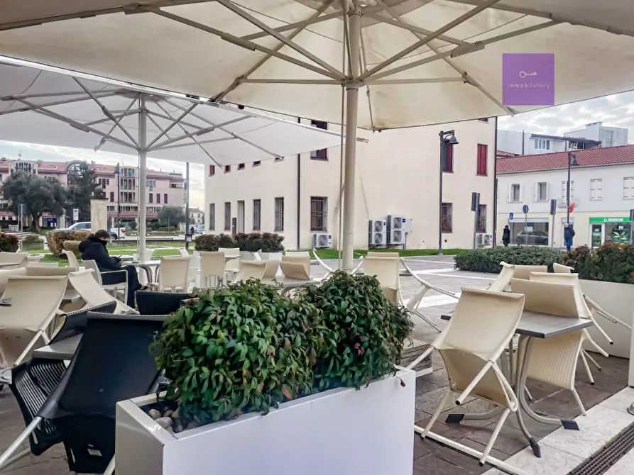 Immagine 22 di Attività commerciale in vendita  a Abano Terme