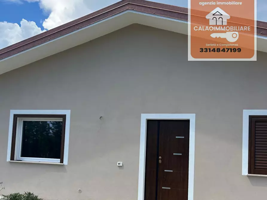 Immagine 4 di Villa in vendita  a Cassino