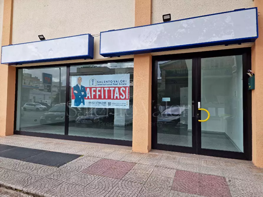Immagine 3 di Attività commerciale in affitto  in Via Provinciale Matino a Parabita