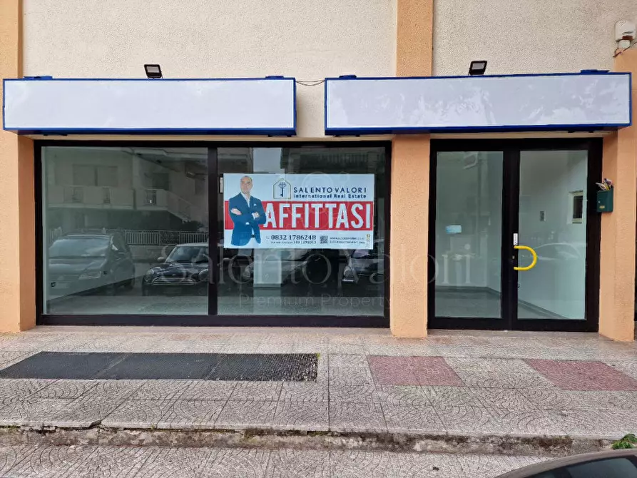 Immagine 5 di Attività commerciale in affitto  in Via Provinciale Matino a Parabita