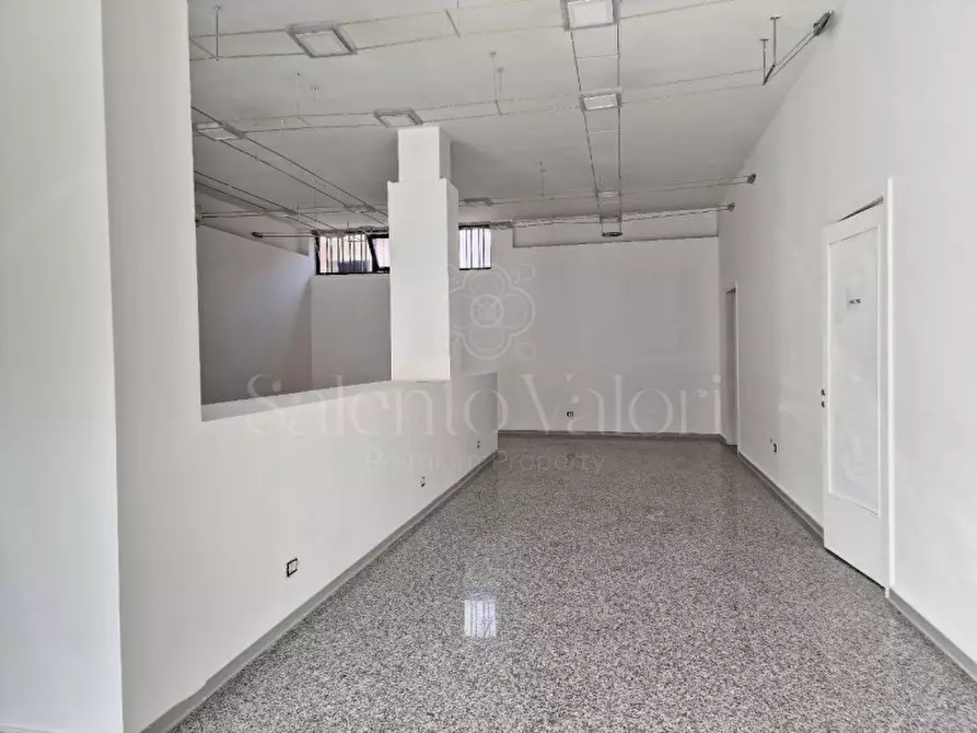 Immagine 6 di Attività commerciale in affitto  in Via Provinciale Matino a Parabita