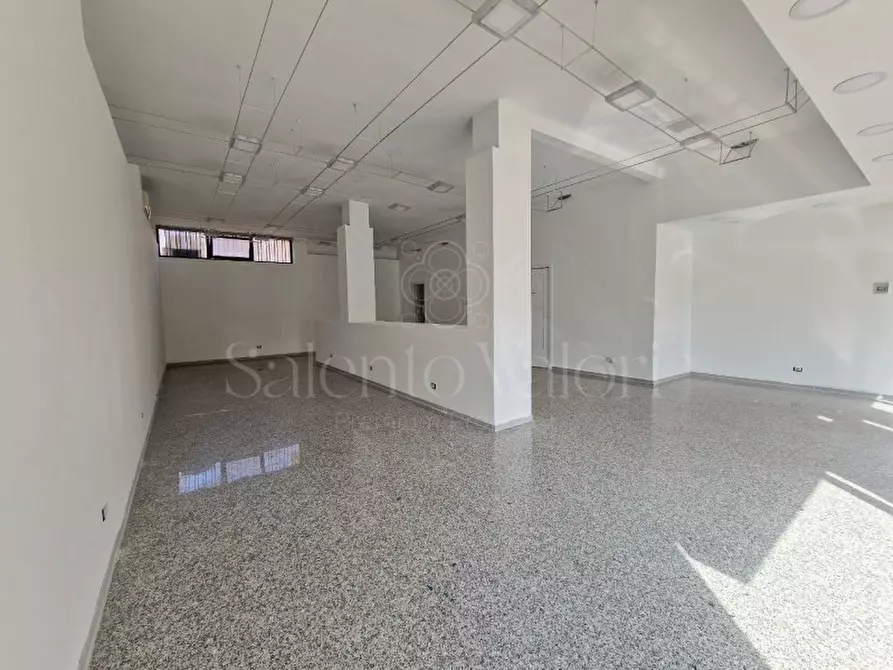 Immagine 20 di Attività commerciale in affitto  in Via Provinciale Matino a Parabita