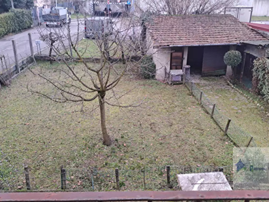 Immagine 12 di Casa indipendente in vendita  in Via Giuseppe Verdi a Castano Primo