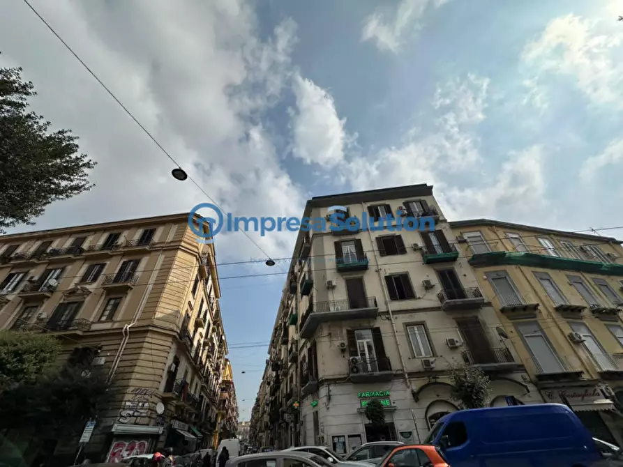 Immagine 2 di Palazzo in vendita  in Via Sant'Antonio Abate a Napoli