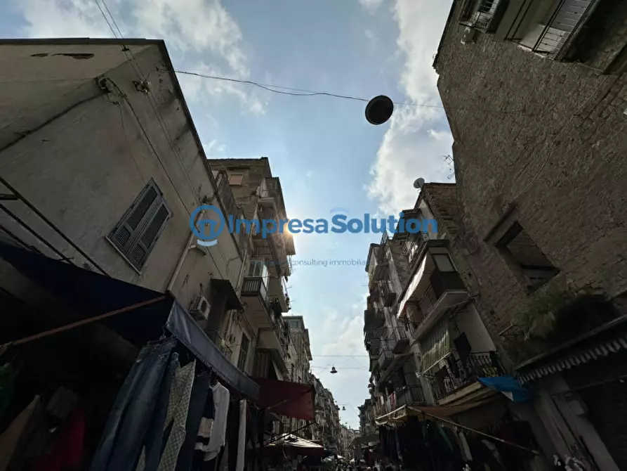 Immagine 5 di Palazzo in vendita  in Via Sant'Antonio Abate a Napoli