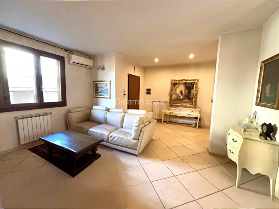 Immagine 2 di Villetta a schiera in vendita  in via Senio a Prato