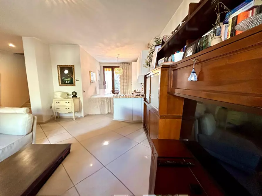 Immagine 5 di Villetta a schiera in vendita  in via Senio a Prato