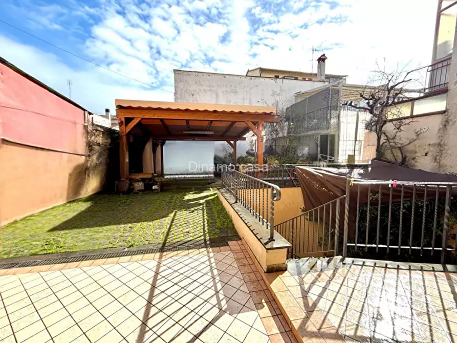 Immagine 26 di Villetta a schiera in vendita  in via Senio a Prato