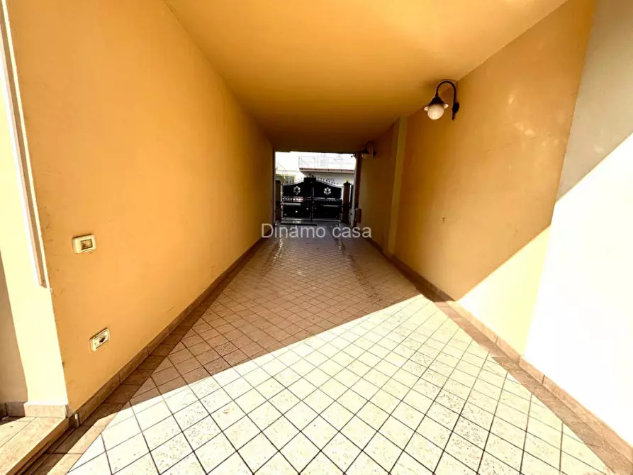 Immagine 30 di Villetta a schiera in vendita  in via Senio a Prato