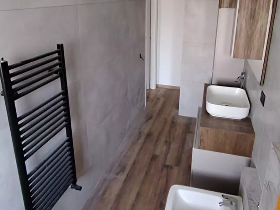 Immagine 9 di Appartamento in vendita  in Viale Piave, 12 a Settimo Torinese