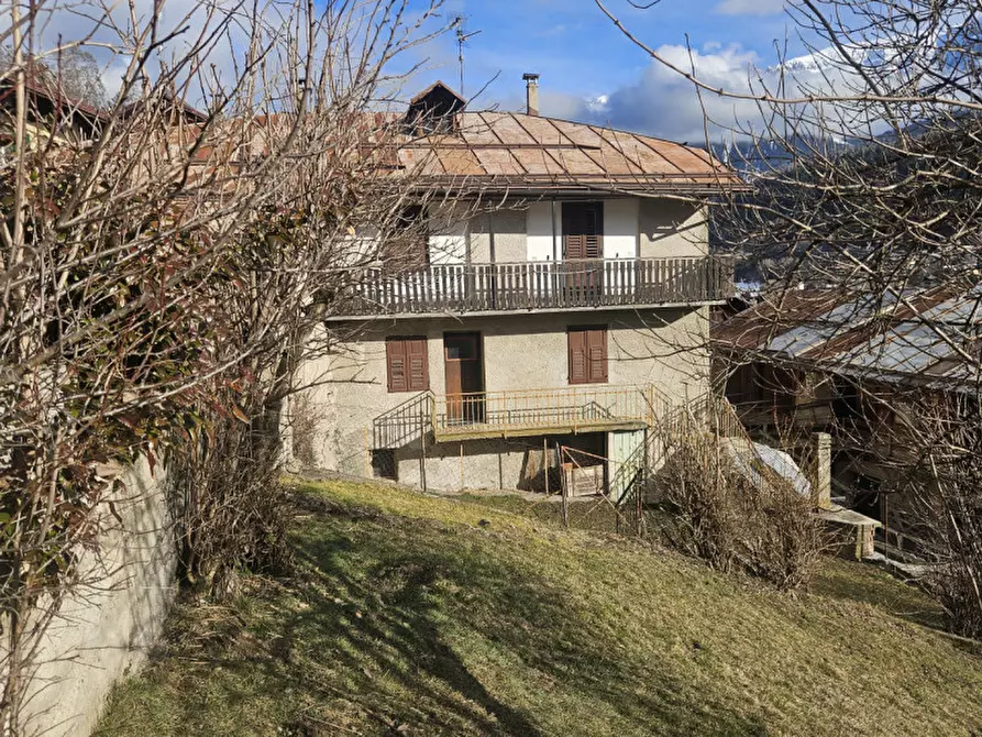 Immagine 1 di Casa indipendente in vendita  in Via Della Camocina a Commezzadura