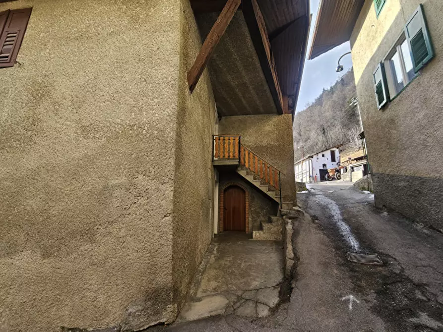 Immagine 5 di Casa indipendente in vendita  in Via Della Camocina a Commezzadura