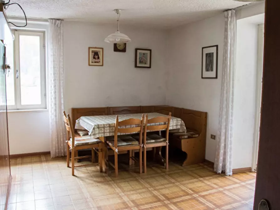 Immagine 12 di Casa indipendente in vendita  in Via Della Camocina a Commezzadura