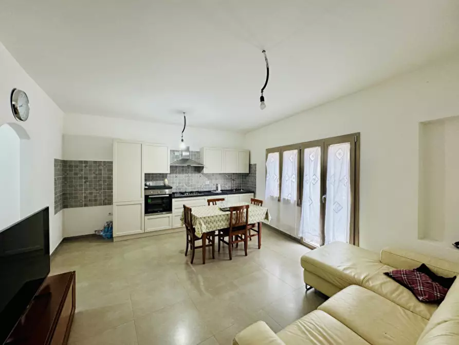 Immagine 3 di Appartamento in vendita  in Via Antonio Gramsci 111 a Siniscola