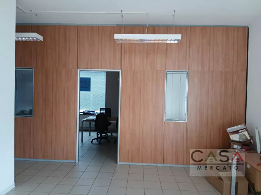 Immagine 11 di Negozio in vendita  in Piazza Nicolo' di Maniago a Maniago