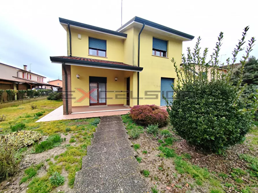 Immagine 1 di Villa in vendita  in Via G. Matteotti n.20 bis - Cavarzere (VE) a Pettorazza Grimani