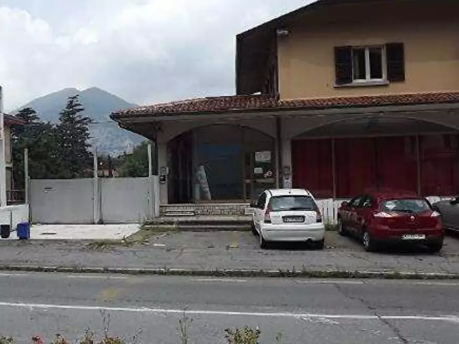 Immagine 9 di Magazzino in vendita  in via vittorio veneto 9 a Iseo