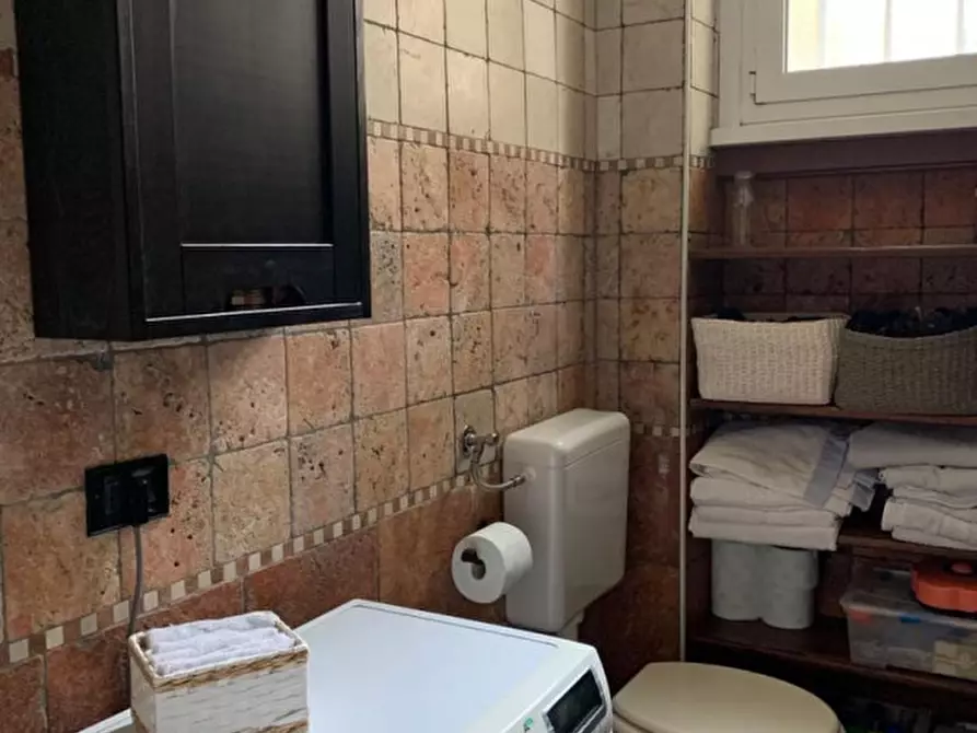 Immagine 5 di Camera in affitto  in Via Abano, 11 a Milano