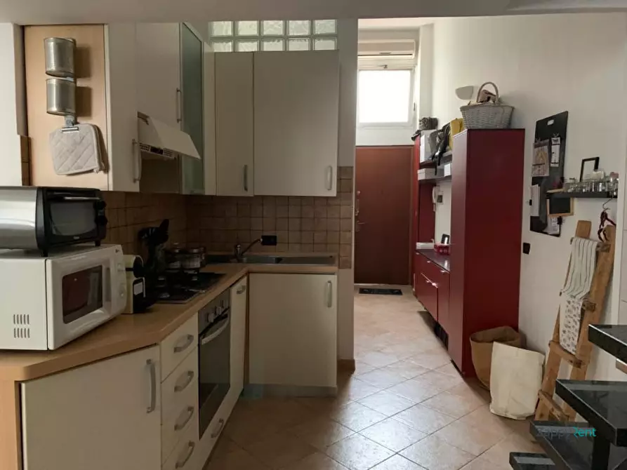 Immagine 6 di Camera in affitto  in Via Abano, 11 a Milano