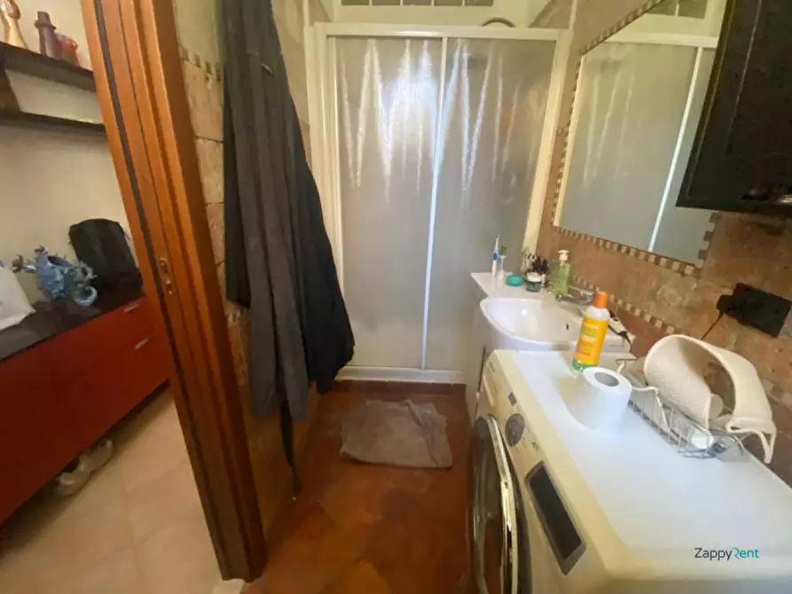 Immagine 38 di Camera in affitto  in Via Abano, 11 a Milano