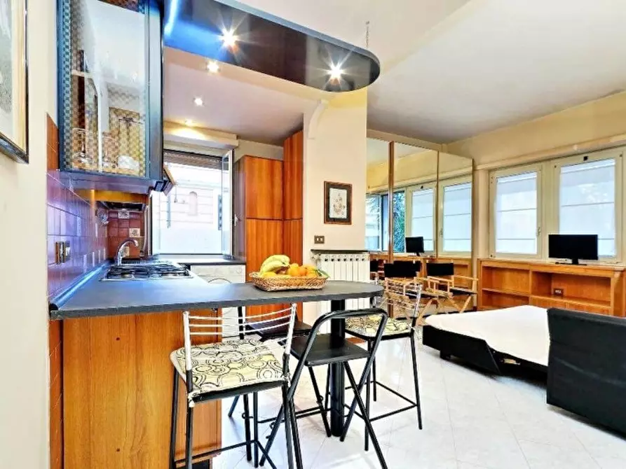 Immagine 9 di Appartamento in affitto  in Via Pompei, 3 a Roma