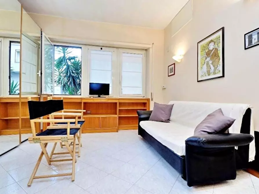 Immagine 13 di Appartamento in affitto  in Via Pompei, 3 a Roma