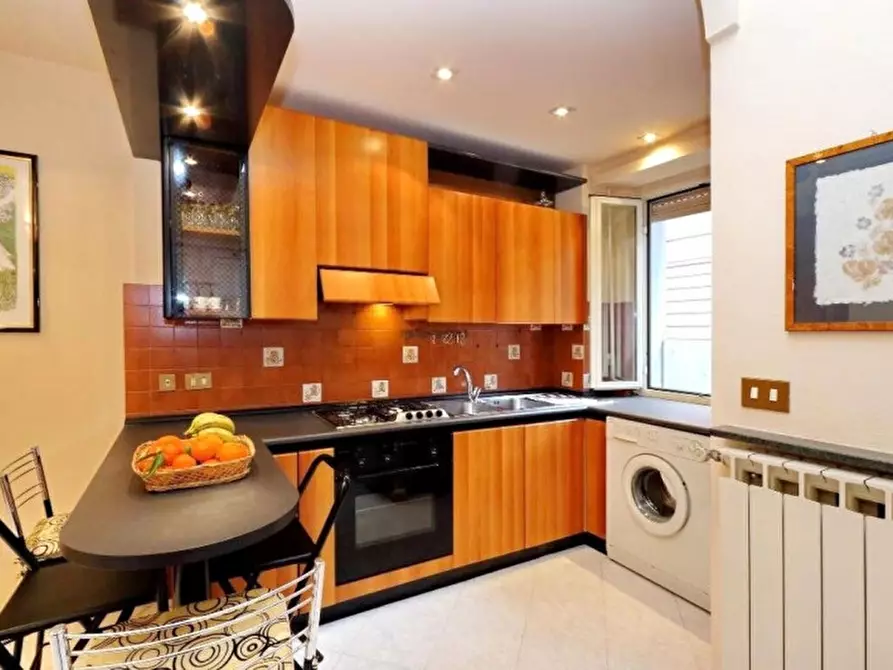 Immagine 15 di Appartamento in affitto  in Via Pompei, 3 a Roma