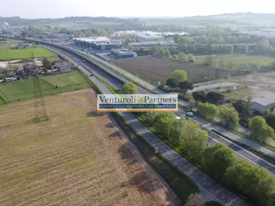 Immagine 1 di Terreno in vendita  in Via Vicina a Desenzano Del Garda