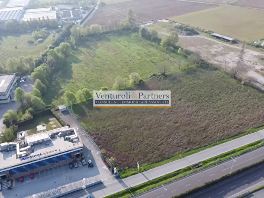 Immagine 4 di Terreno in vendita  in Via Vicina a Desenzano Del Garda