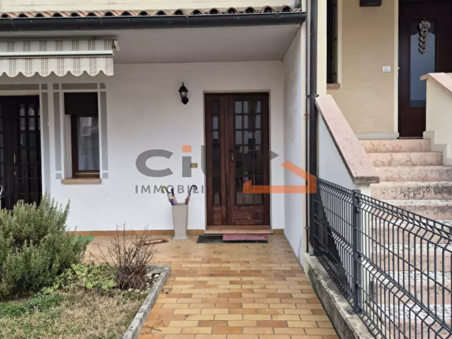 Immagine 13 di Appartamento in vendita  in Via Julia 7 a Romano D'ezzelino