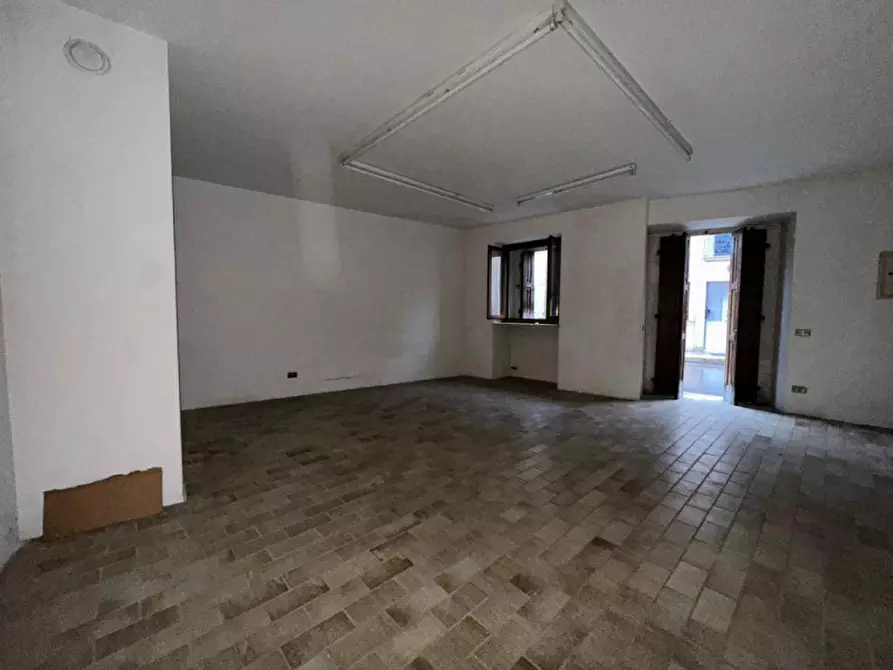 Immagine 5 di Negozio in vendita  in Piazza a Badia Calavena