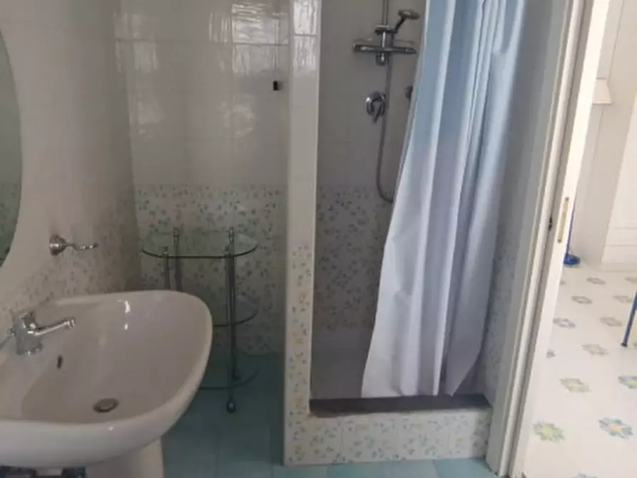 Immagine 5 di Appartamento in affitto  in Vico Trinità alla Cesaria 21 a Napoli