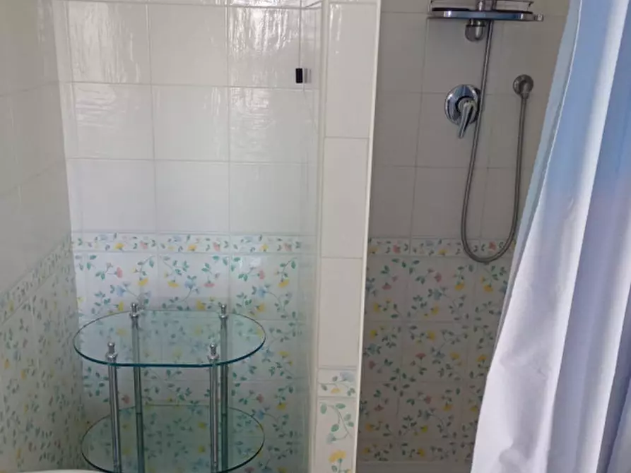 Immagine 30 di Appartamento in affitto  in Vico Trinità alla Cesaria 21 a Napoli