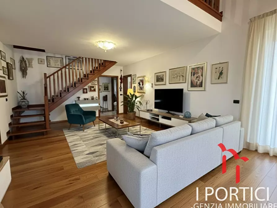 Immagine 2 di Casa bifamiliare in vendita  in Via Tiziano a Scorzè