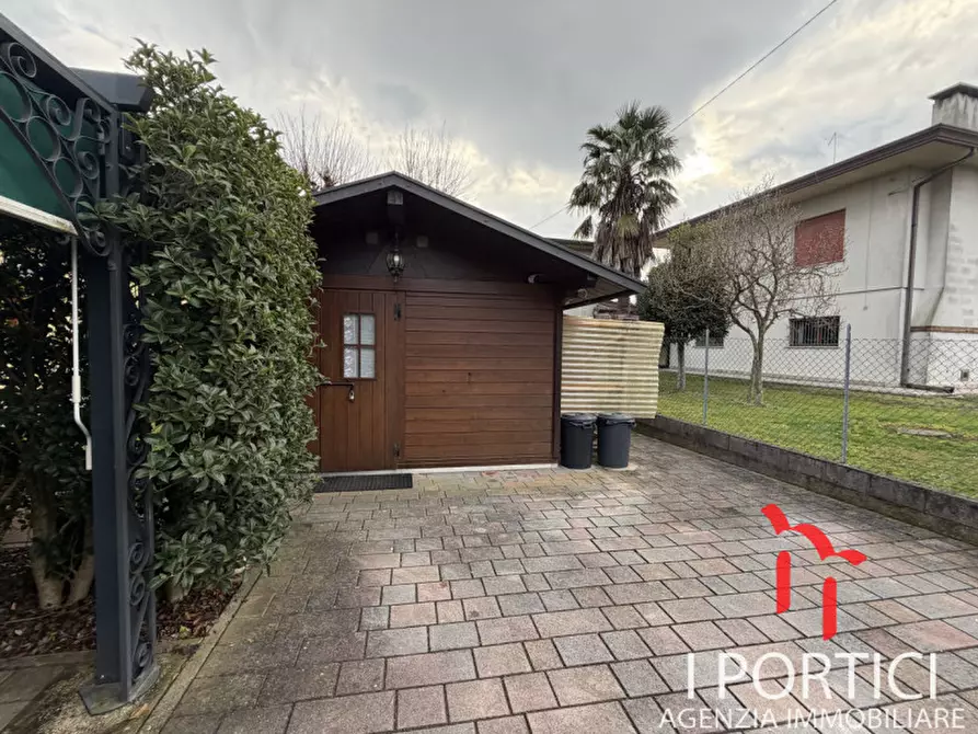 Immagine 35 di Casa bifamiliare in vendita  in Via Tiziano a Scorzè